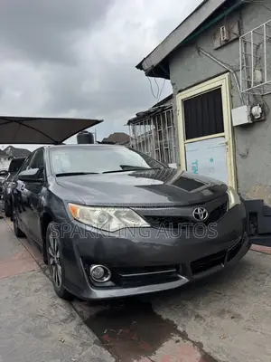 Toyota Camry 2012 Gray