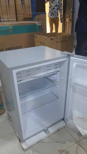 Glamstar GFR-90S-E Top Freezer Refrigerator