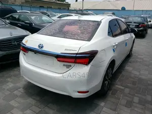 Toyota Corolla 2020 White