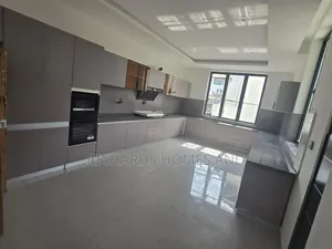 6bdrm Duplex in Banana Island for rent