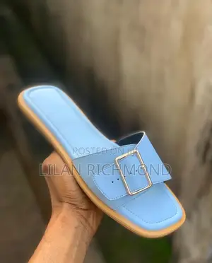 Deal With Both Male and Females Footwear