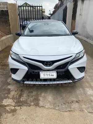 Toyota Camry 2019 White