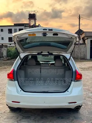 Toyota Venza 2011 White