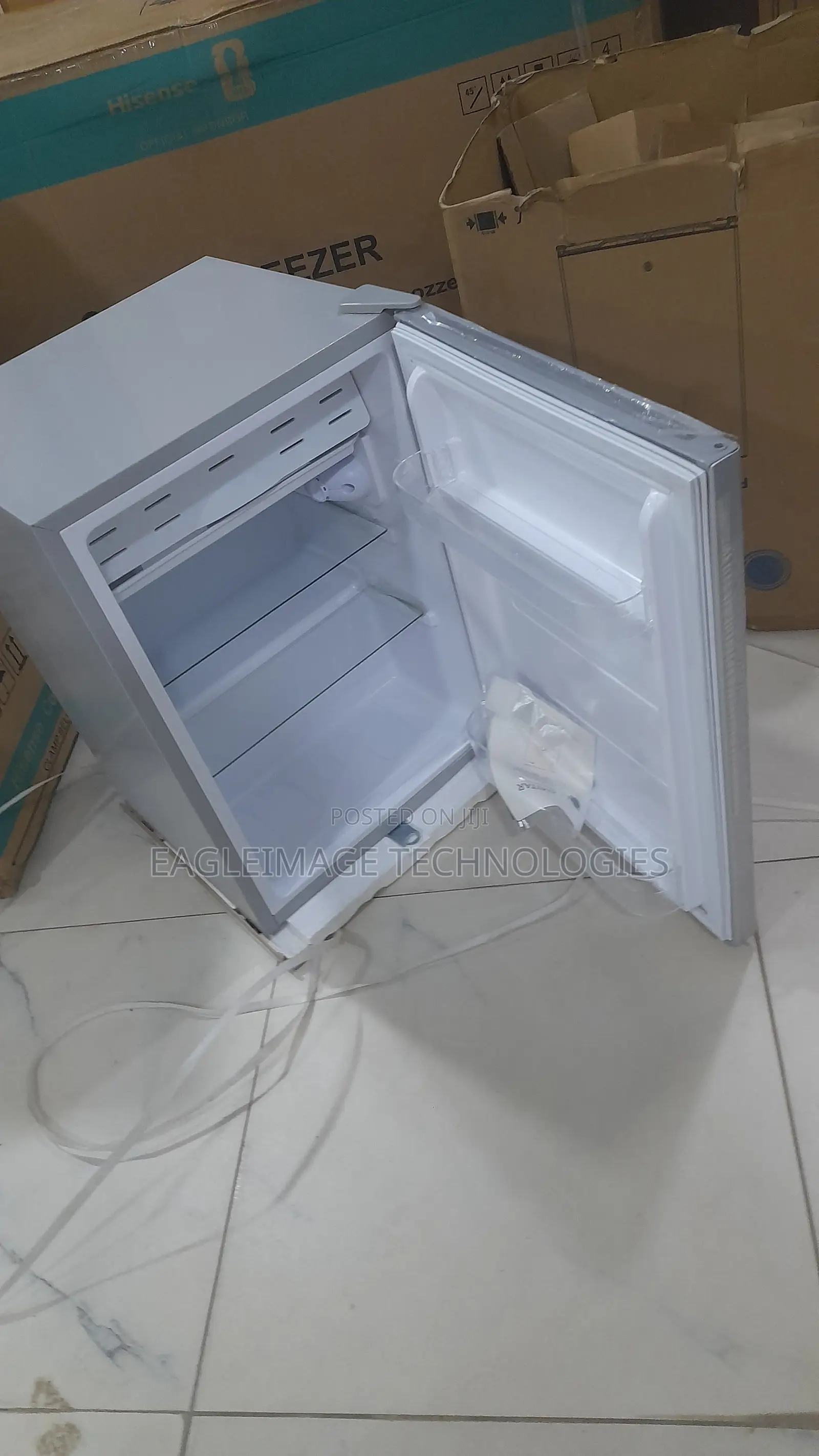 Glamstar GFR-90S-E Refrigerator for Home Use