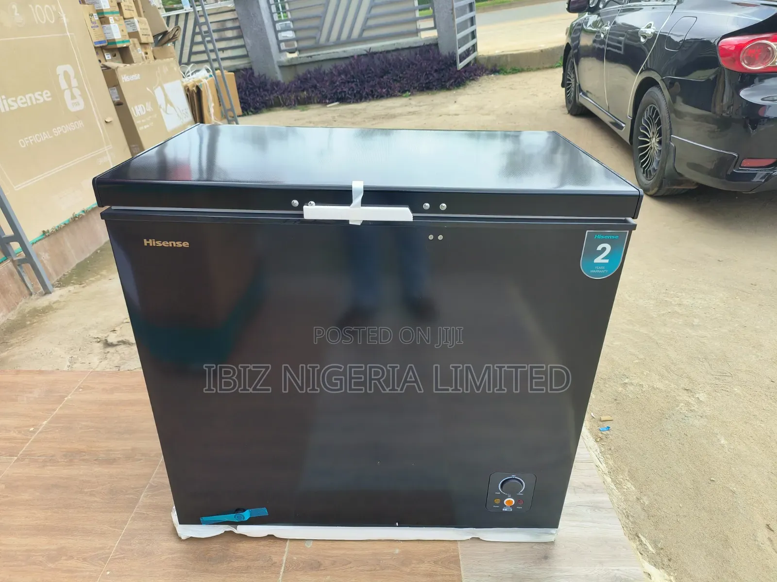 Hisense 189L Chest Freezer (Black)