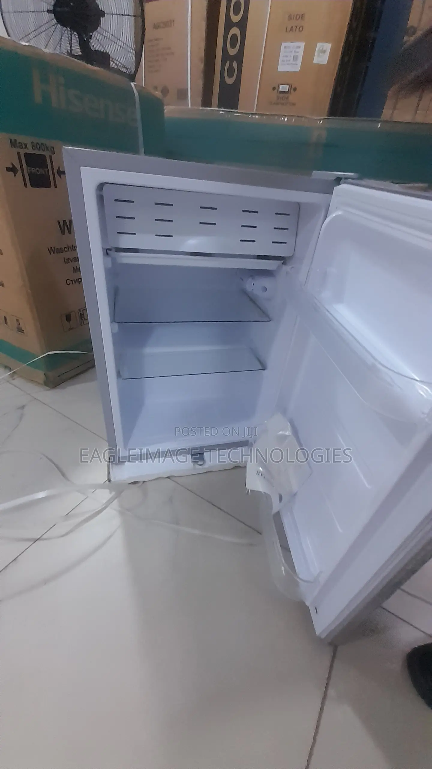 Glamstar GFR-90S-E Space-Saving Refrigerator