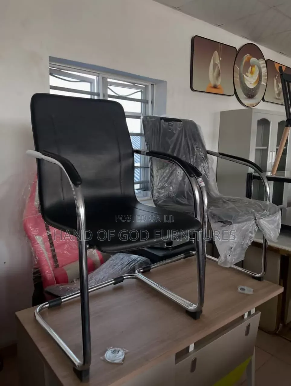 Comfortable Visitors Chair