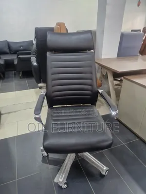 High Back Ergonomic Leather Executive Swivel Desk Chair