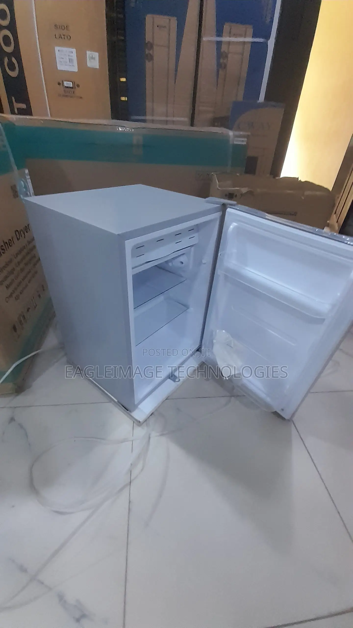 Glamstar GFR-90S-E Modern Home Fridge