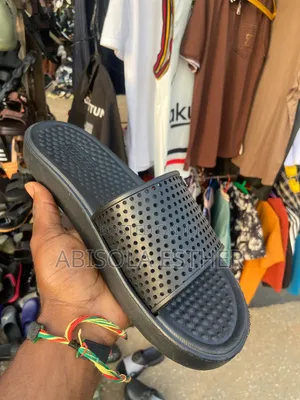 Stylish Slides for Guys – Comfortable Everyday Pair