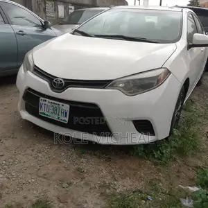 Toyota Corolla 2015 White
