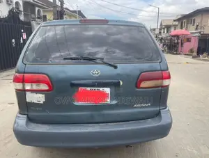 Toyota Sienna 2002 Blue