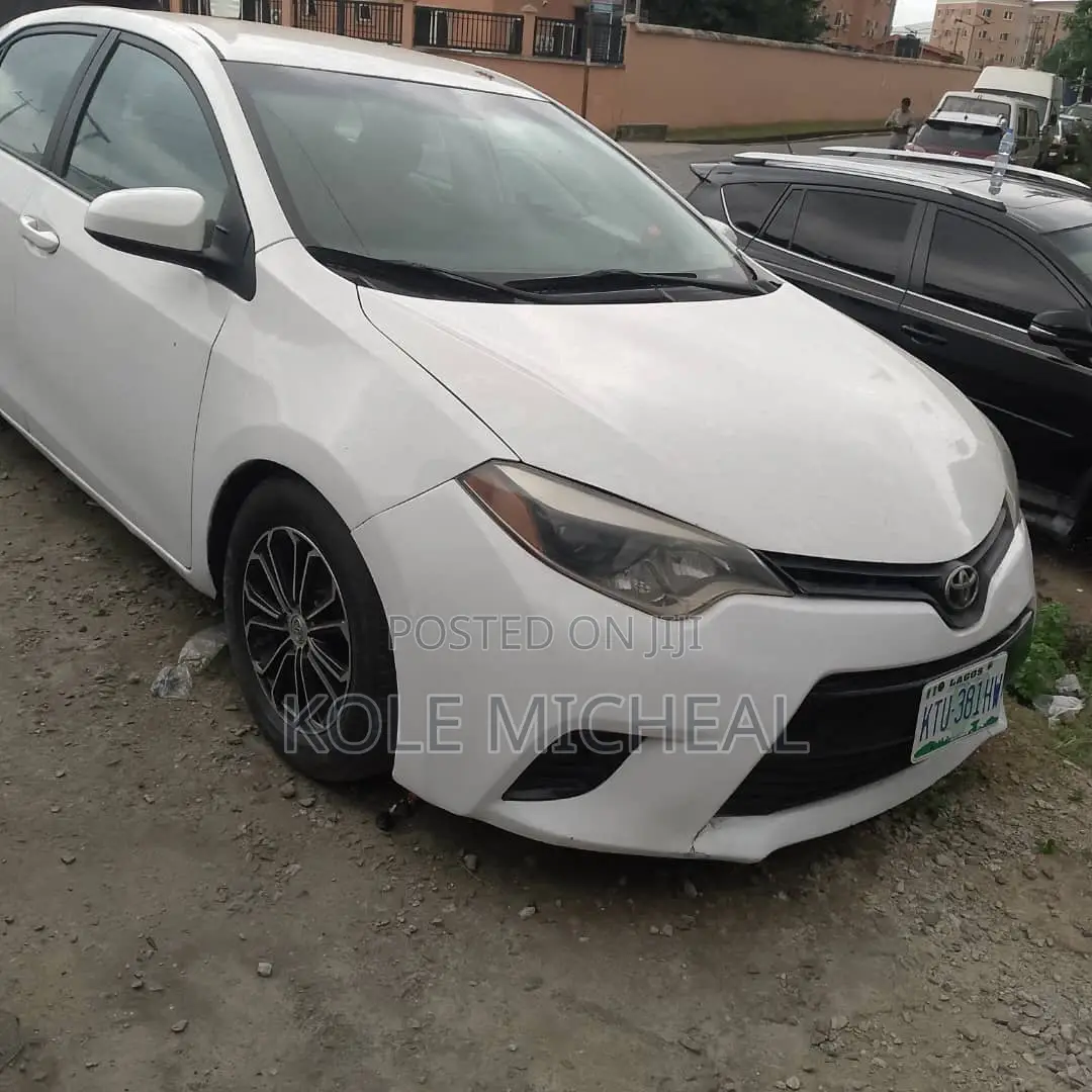 Toyota Corolla 2015 White