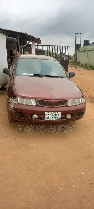 Mitsubishi Carisma 2005 Red
