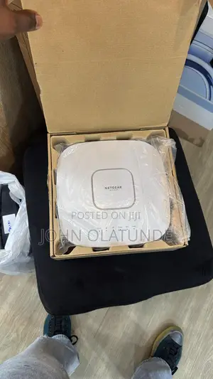 NetGear WAX630E