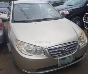 Hyundai Elantra 2009 Gold