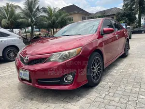 Toyota Camry SE 4dr Sedan (2.5L 4cyl 6A) 2012 Red