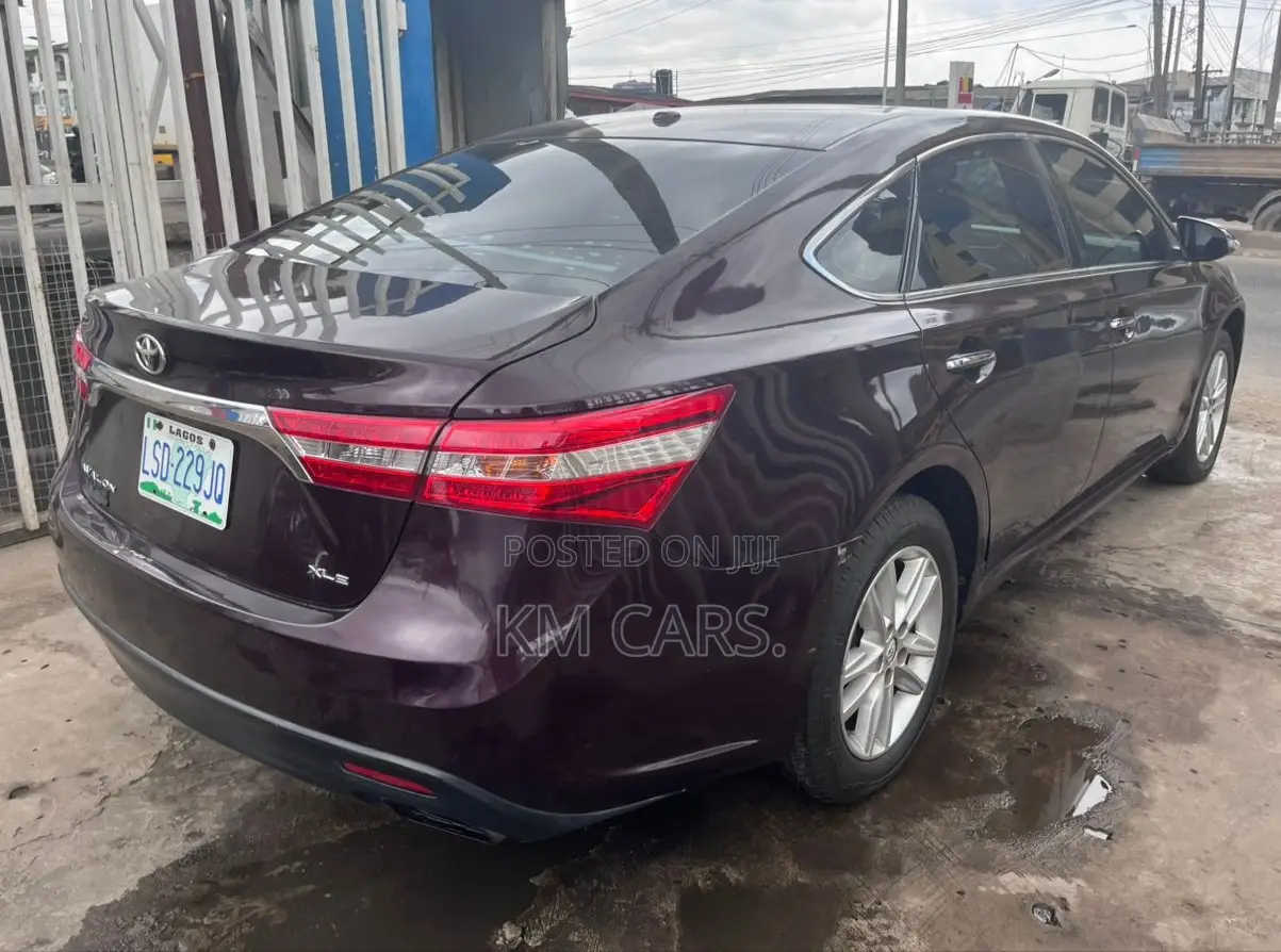 Toyota Avalon 2015