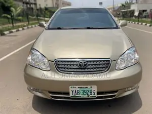 Toyota Corolla 2004 Gold