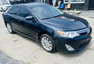 Toyota Camry XLE 4dr Sedan (2.5L 4cyl 6A) 2013 Blue