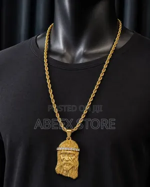 Quality Twist Chain With Pendant