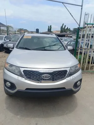 Kia Sorento 2012 Silver