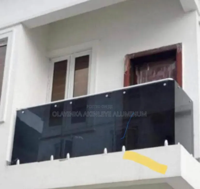 Frameless Balcony