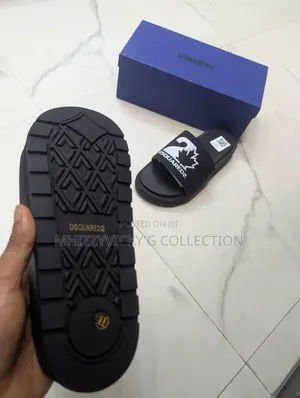Balenciaga Carton Palm