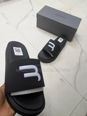 Balenciaga Carton Palm