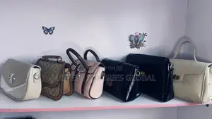MOQ 6-Piece Assorted Ladies Handbags