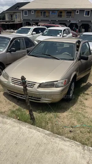 Toyota Camry 2.4 G 2001 Gold
