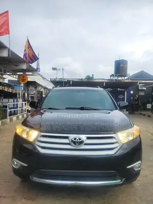 Toyota Highlander Limited 3.5l 4WD 2013 Black