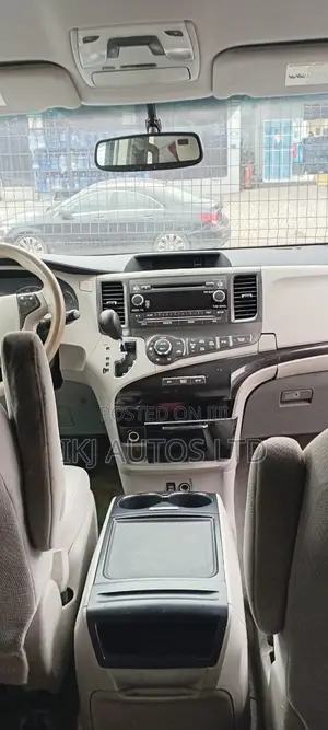 Toyota Sienna 2014 White