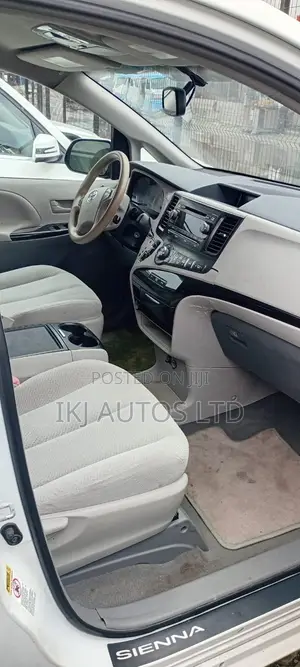 Toyota Sienna 2014 White