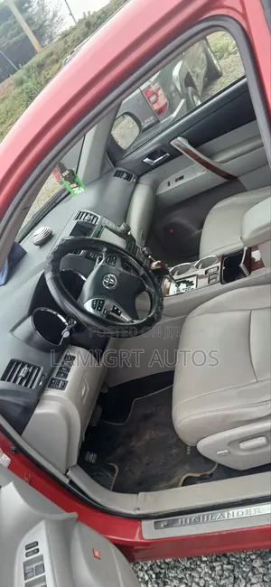 Toyota Highlander 2012 Red