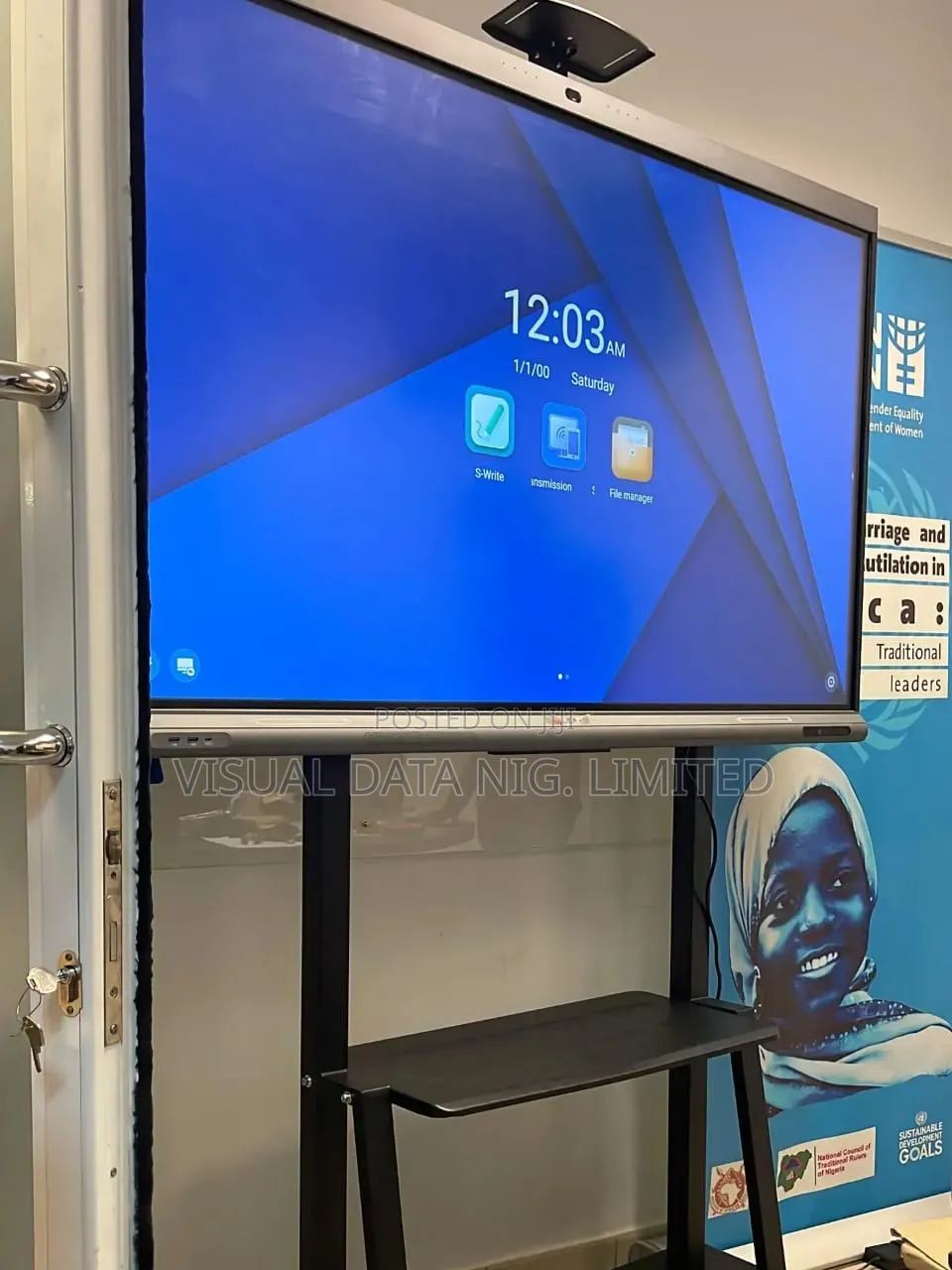 ELON DISPLAY Interactive Flat Panel 75inches - With Free Stand