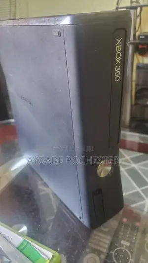 Xbox 360 Slim