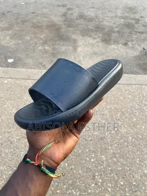 Men’s Stylish Slides – Comfortable Pair for Everyday Use