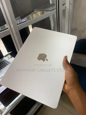 Laptop Apple MacBook Air 2022 M2 8GB Apple M2 SSD 256GB