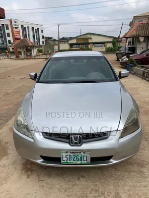 Honda Accord 2005 Silver