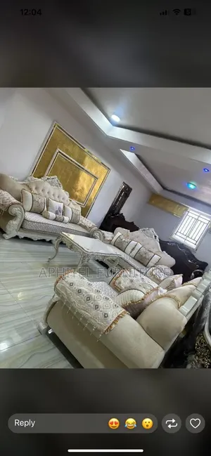 Royal Sofa 3663