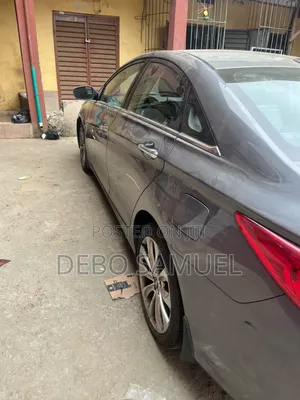 Hyundai Sonata SE 2.0T Sedan FWD (2.0L 4cyl 6A) 2012 Gray