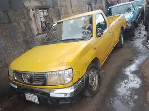 Nissan Pick Up Nigeria Used With Normal Bucket Petrol Engine
