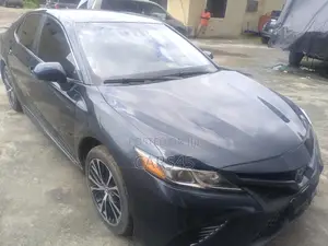 Toyota Camry 2019 Blue