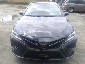 Toyota Camry 2019 Blue