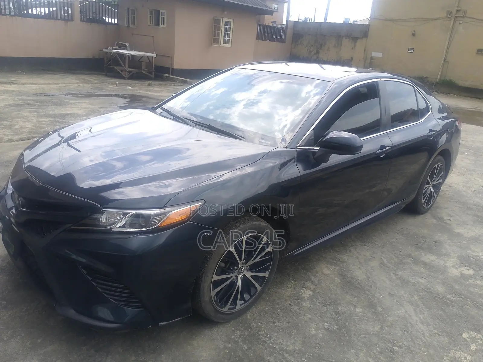 Toyota Camry 2019 Blue
