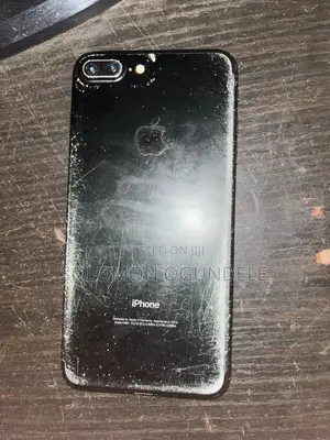Apple iPhone 7 Plus 32 GB Black