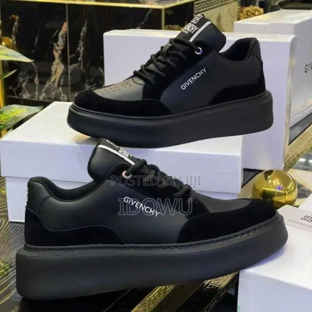 Footwears111