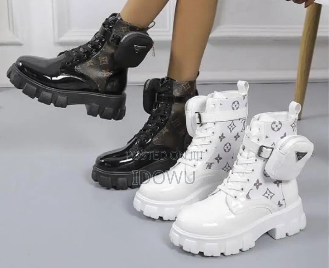 Footwears111
