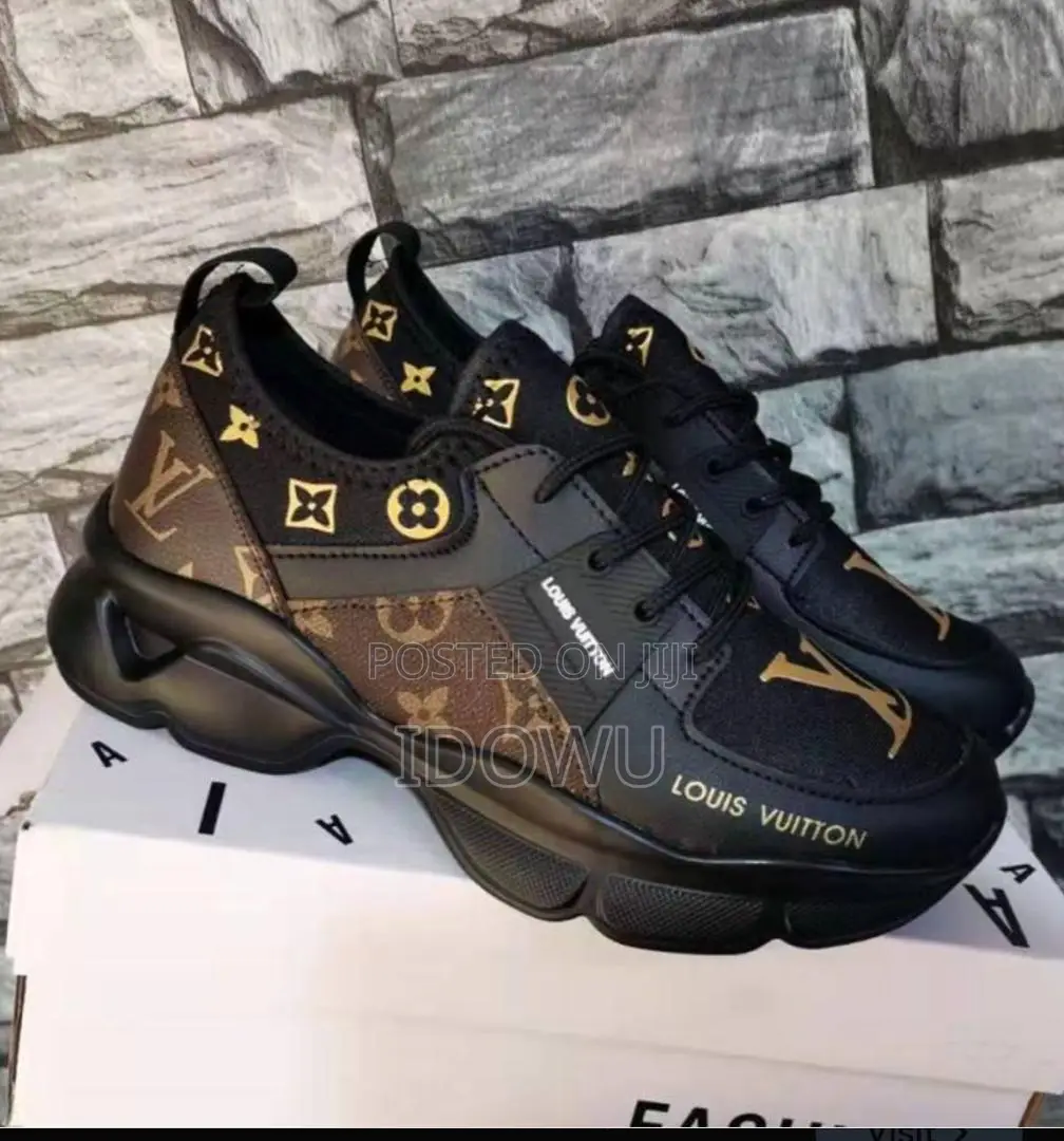 Footwears111